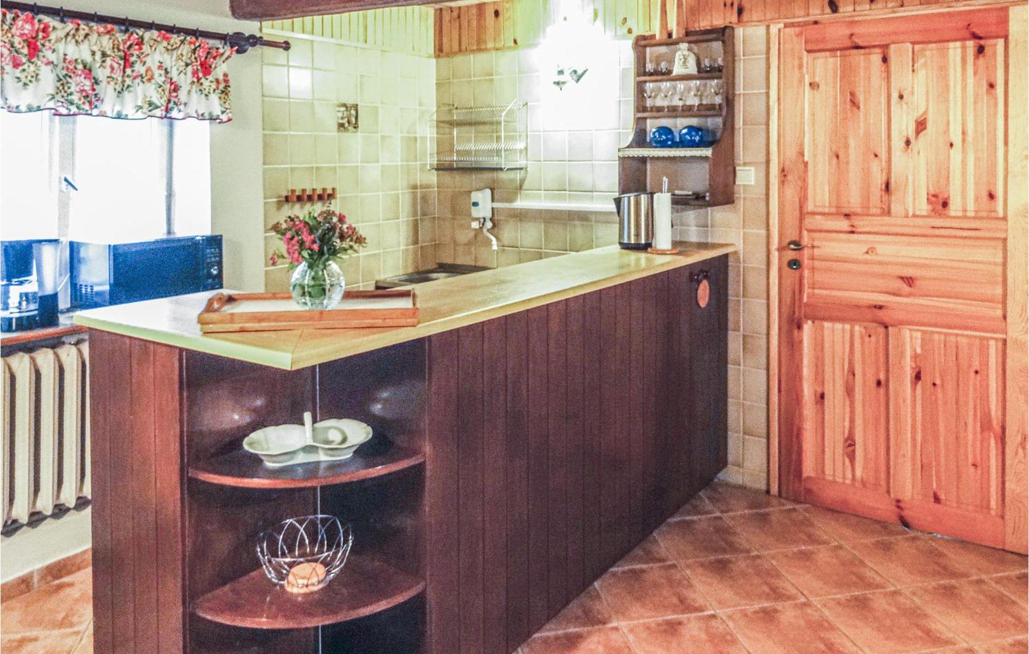 Awesome Home In Pleszew With Wifi Zawidowice Exterior foto