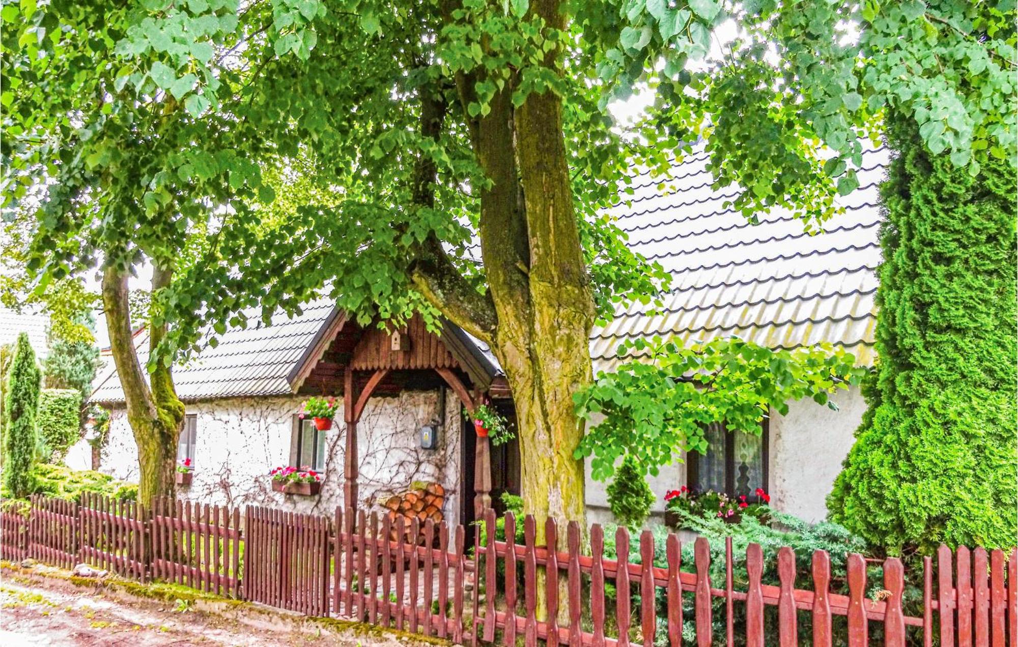 Awesome Home In Pleszew With Wifi Zawidowice Exterior foto